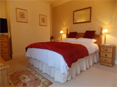 brun-farm-double-bedroom